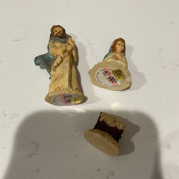 United design Corp. miniature nativity scene 9 pieces - Picture 9 of 14